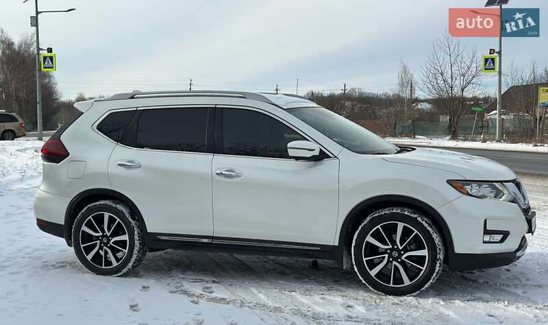 Внедорожник / Кроссовер Nissan Rogue 2018 в Виннице