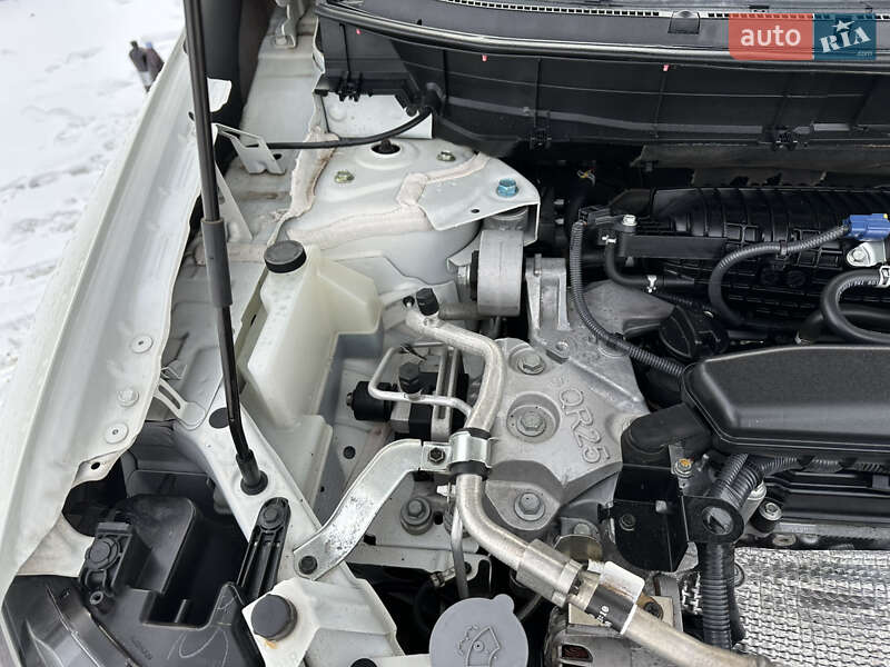 Внедорожник / Кроссовер Nissan Rogue 2018 в Виннице