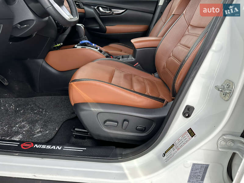 Внедорожник / Кроссовер Nissan Rogue 2018 в Виннице