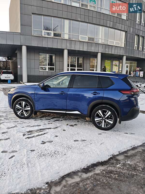 Позашляховик / Кросовер Nissan Rogue 2021 в Дніпрі