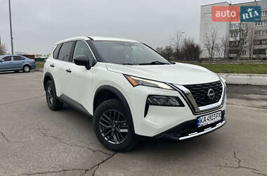 Внедорожник / Кроссовер Nissan Rogue 2023 в Киеве