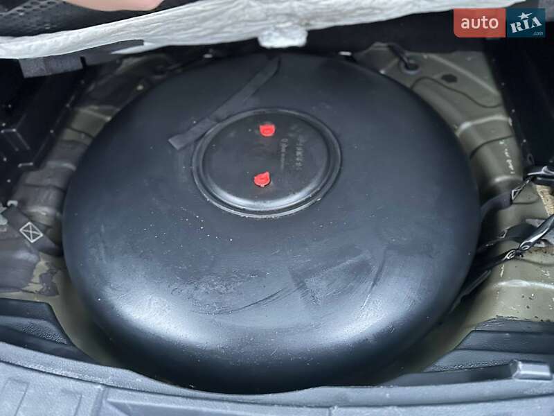 Внедорожник / Кроссовер Nissan Rogue 2017 в Харькове