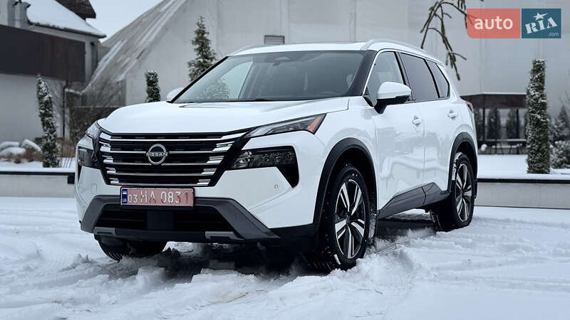 Внедорожник / Кроссовер Nissan Rogue 2024 в Ровно