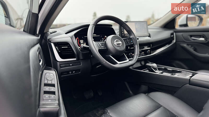 Внедорожник / Кроссовер Nissan Rogue 2024 в Ровно