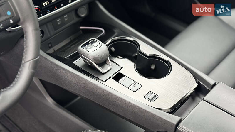 Внедорожник / Кроссовер Nissan Rogue 2024 в Ровно