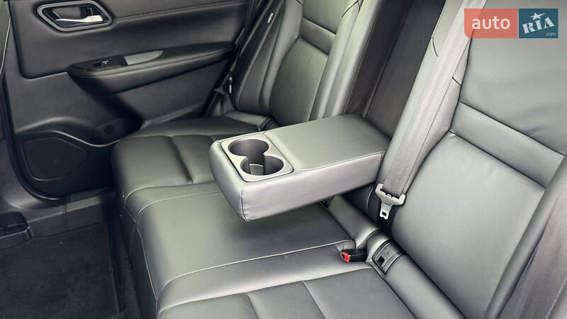 Внедорожник / Кроссовер Nissan Rogue 2024 в Ровно