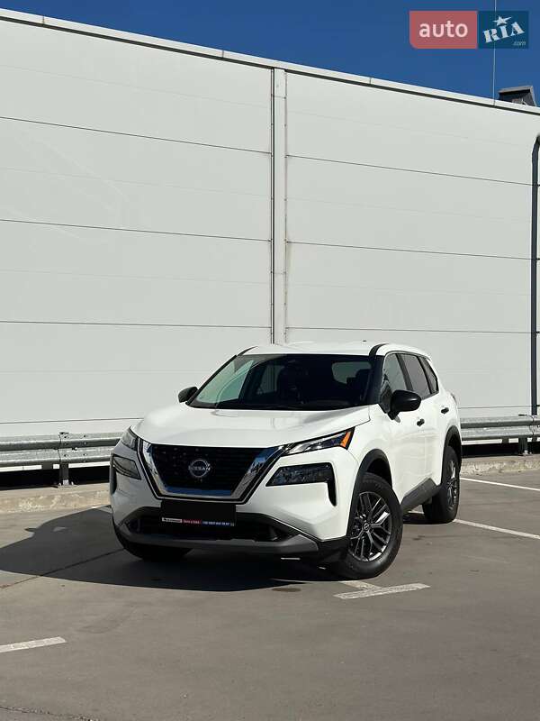 Внедорожник / Кроссовер Nissan Rogue 2023 в Киеве