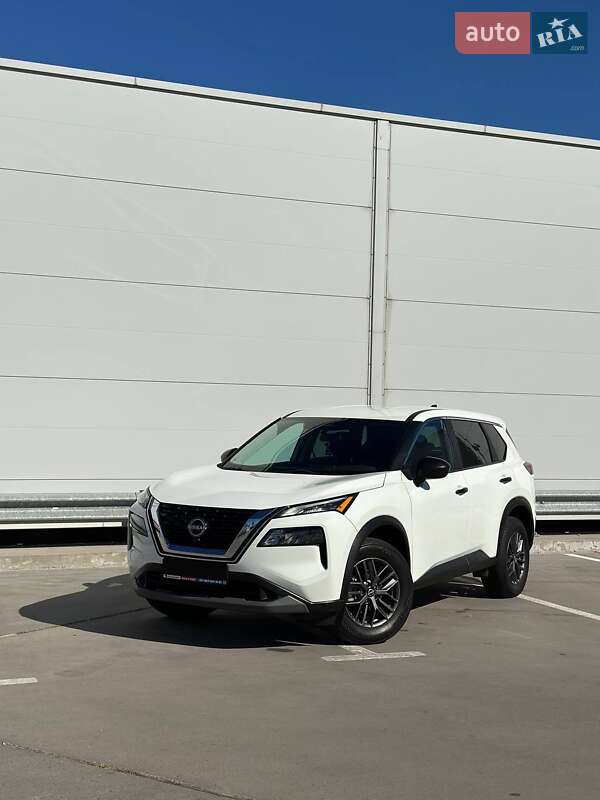 Внедорожник / Кроссовер Nissan Rogue 2023 в Киеве