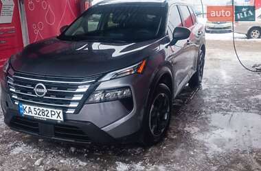Позашляховик / Кросовер Nissan Rogue 2024 в Києві