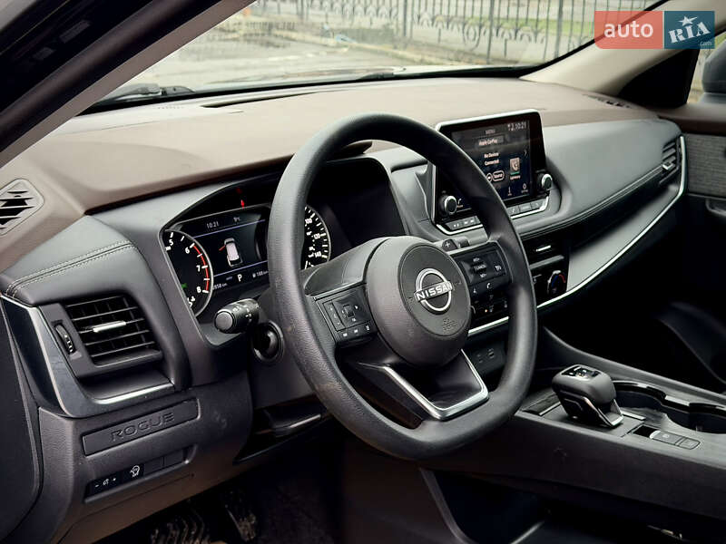 Внедорожник / Кроссовер Nissan Rogue 2023 в Запорожье