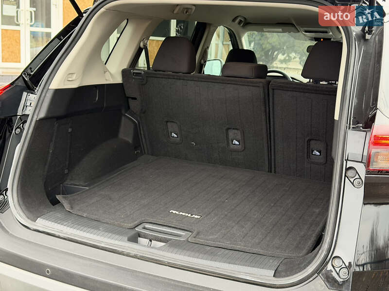 Внедорожник / Кроссовер Nissan Rogue 2023 в Запорожье