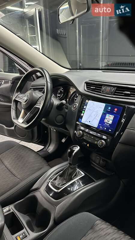 Внедорожник / Кроссовер Nissan Rogue 2017 в Днепре