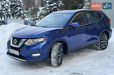 Позашляховик / Кросовер Nissan Rogue 2017 в Рівному