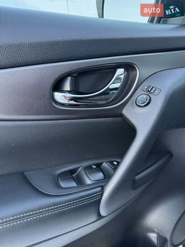 Внедорожник / Кроссовер Nissan Rogue 2016 в Днепре фото 7 Внедорожник / Кроссовер Nissan Rogue 2016 в Днепре