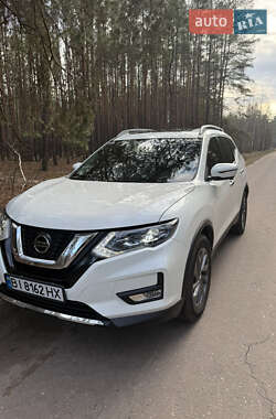 Внедорожник / Кроссовер Nissan Rogue 2015 в Краснокутске