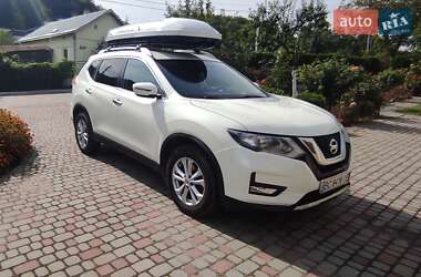 Позашляховик / Кросовер Nissan Rogue 2015 в Львові