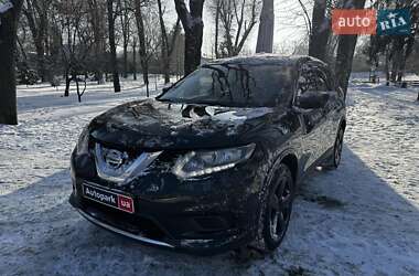 Позашляховик / Кросовер Nissan Rogue 2015 в Києві