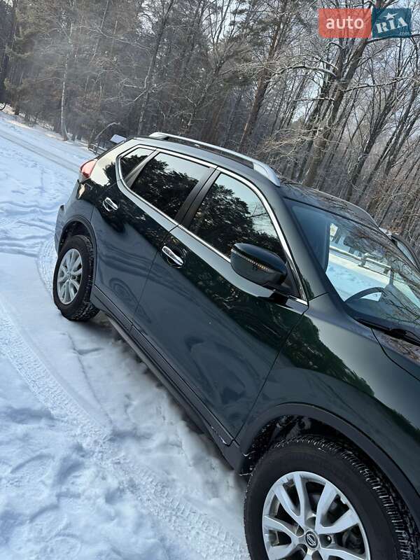 Внедорожник / Кроссовер Nissan Rogue 2020 в Носовке