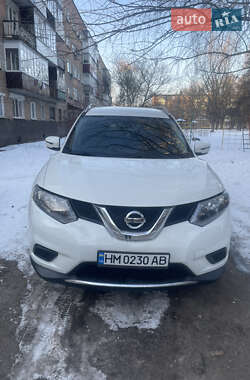 Внедорожник / Кроссовер Nissan Rogue 2015 в Конотопе