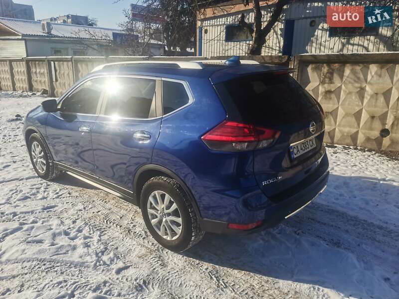 Внедорожник / Кроссовер Nissan Rogue 2016 в Черкассах