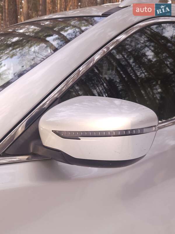 Внедорожник / Кроссовер Nissan Rogue 2018 в Сумах