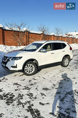 Позашляховик / Кросовер Nissan Rogue 2017 в Львові