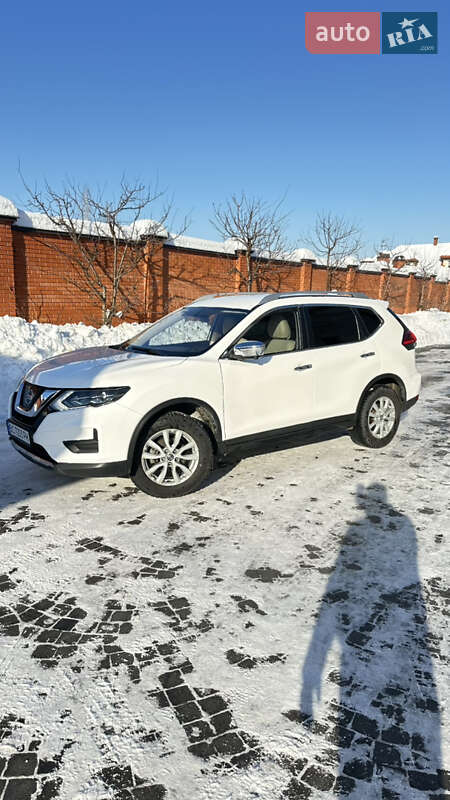 Внедорожник / Кроссовер Nissan Rogue 2017 в Львове