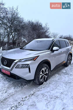 Позашляховик / Кросовер Nissan Rogue 2021 в Івано-Франківську