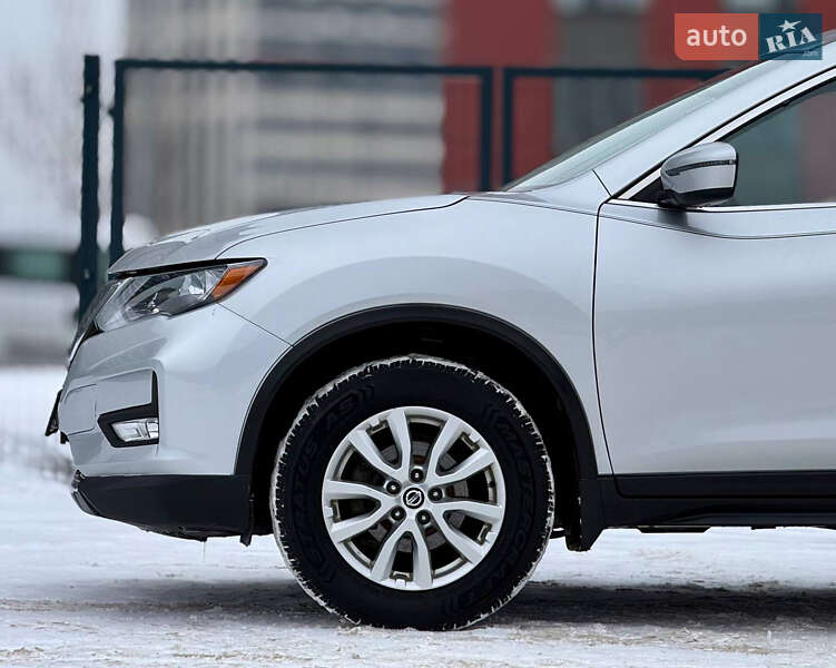 Внедорожник / Кроссовер Nissan Rogue 2018 в Киеве