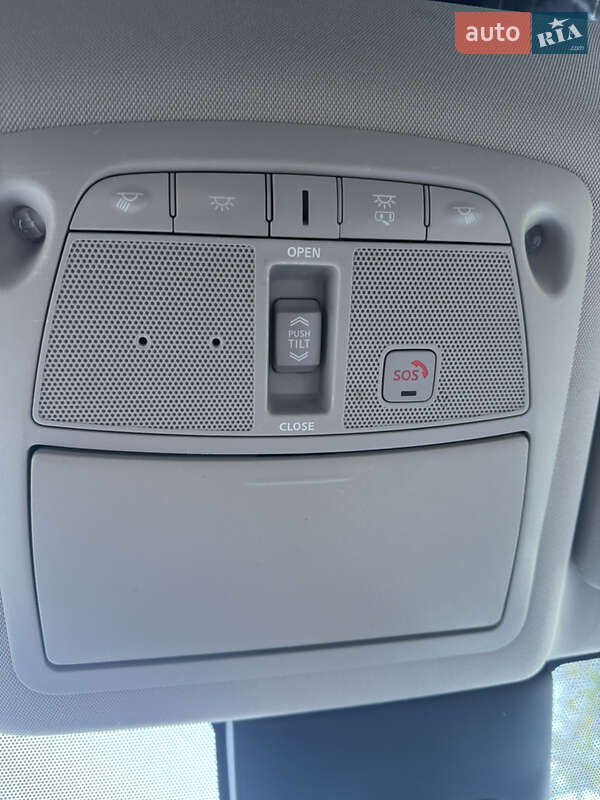 Внедорожник / Кроссовер Nissan Rogue 2018 в Одессе