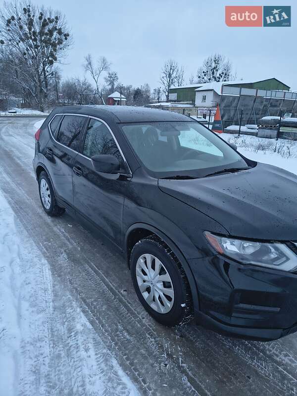 Внедорожник / Кроссовер Nissan Rogue 2016 в Калуше