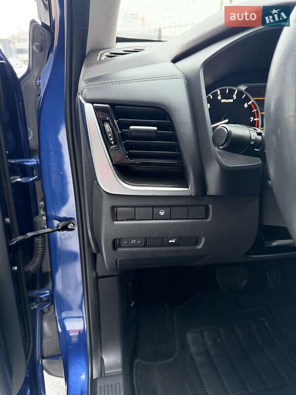 Внедорожник / Кроссовер Nissan Rogue 2021 в Белой Церкви