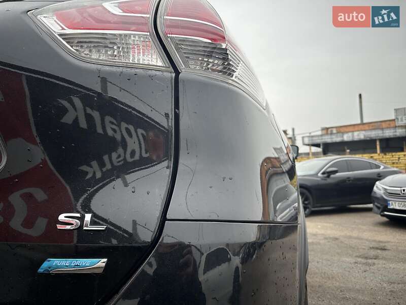 Внедорожник / Кроссовер Nissan Rogue 2014 в Запорожье