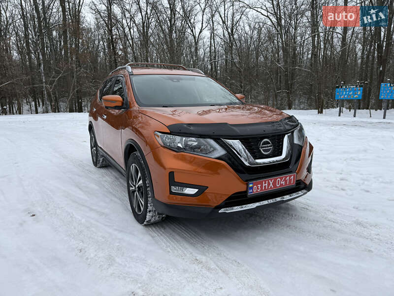 Внедорожник / Кроссовер Nissan Rogue 2019 в Фастове