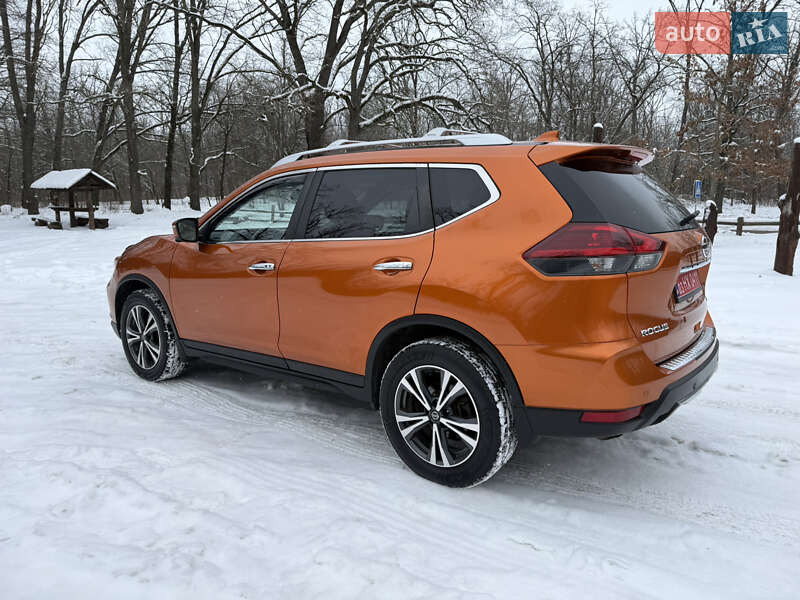 Внедорожник / Кроссовер Nissan Rogue 2019 в Фастове