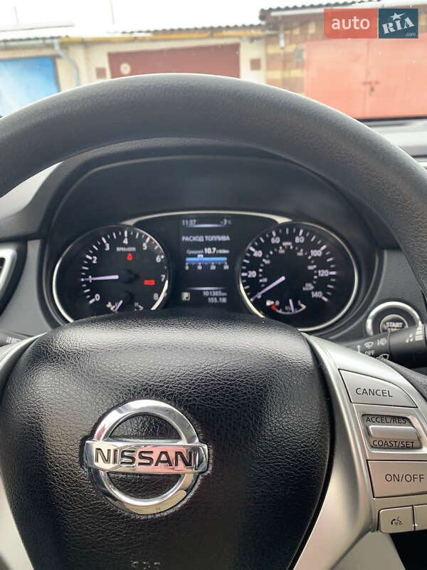 Внедорожник / Кроссовер Nissan Rogue 2016 в Чорткове