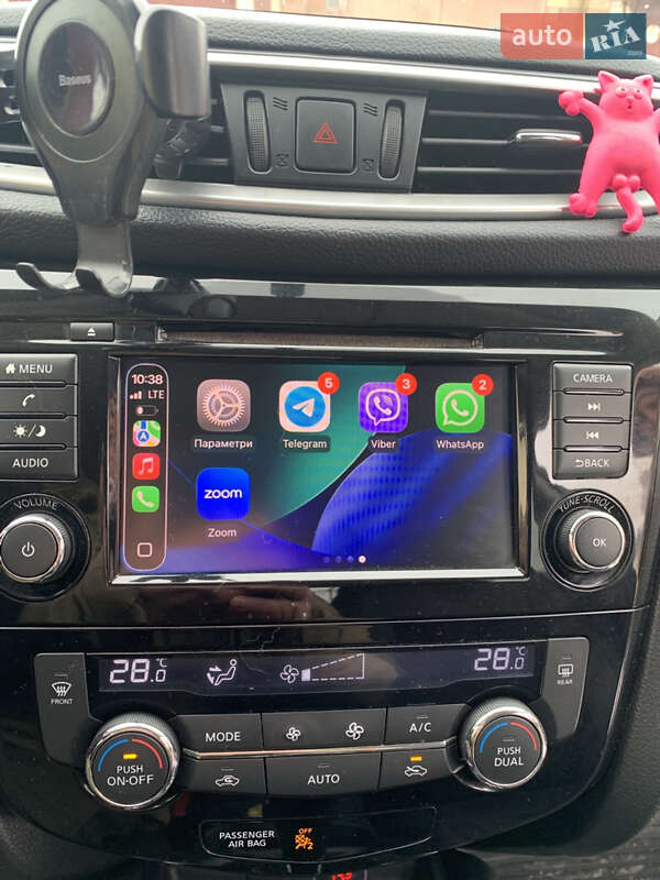 Внедорожник / Кроссовер Nissan Rogue 2016 в Чорткове