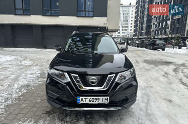 Внедорожник / Кроссовер Nissan Rogue 2017 в Ивано-Франковске