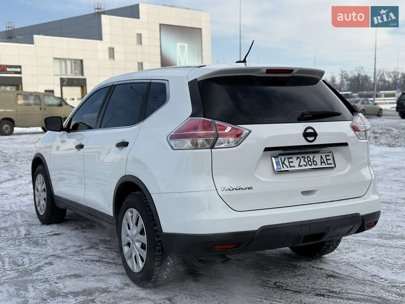 Внедорожник / Кроссовер Nissan Rogue 2016 в Киеве