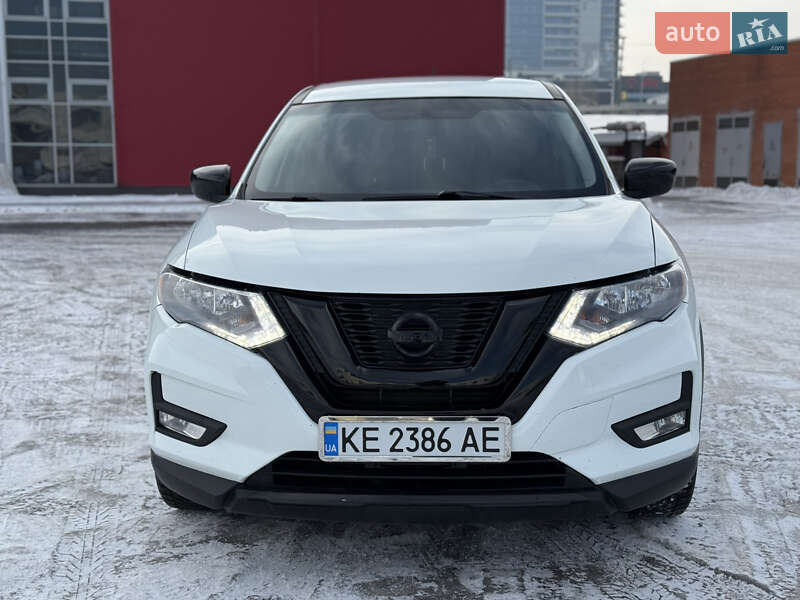 Внедорожник / Кроссовер Nissan Rogue 2016 в Киеве