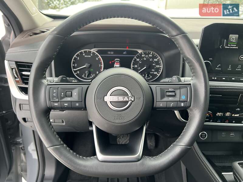 Внедорожник / Кроссовер Nissan Rogue 2023 в Киеве