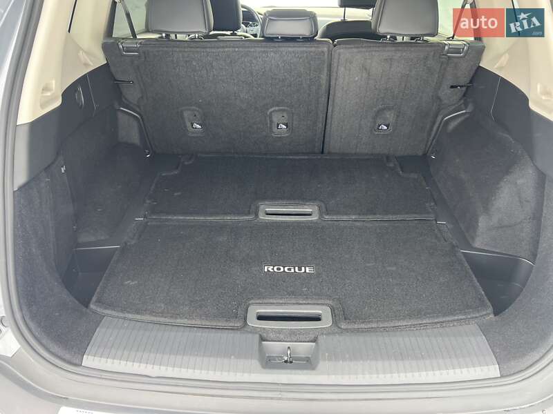 Внедорожник / Кроссовер Nissan Rogue 2023 в Киеве