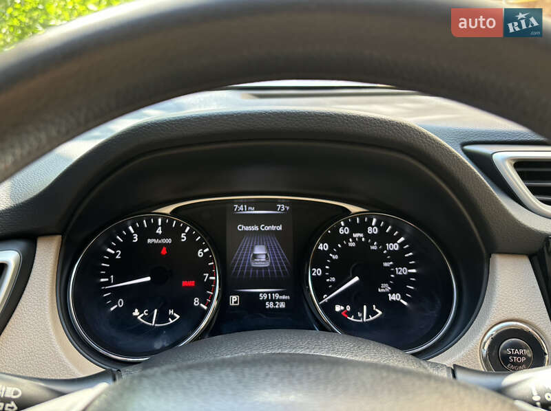 Внедорожник / Кроссовер Nissan Rogue 2016 в Ивано-Франковске