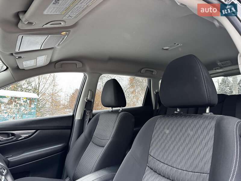 Внедорожник / Кроссовер Nissan Rogue 2016 в Киеве