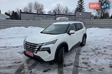 Внедорожник / Кроссовер Nissan Rogue 2024 в Ровно