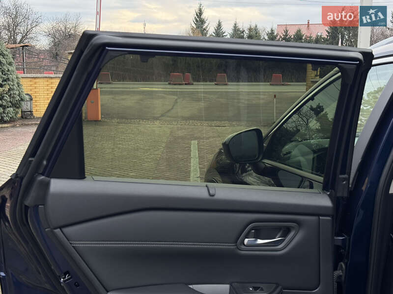 Внедорожник / Кроссовер Nissan Rogue 2024 в Мукачево