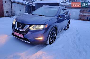 Позашляховик / Кросовер Nissan Rogue 2017 в Чернігові
