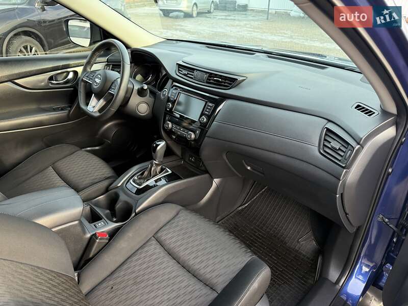 Внедорожник / Кроссовер Nissan Rogue 2019 в Кропивницком