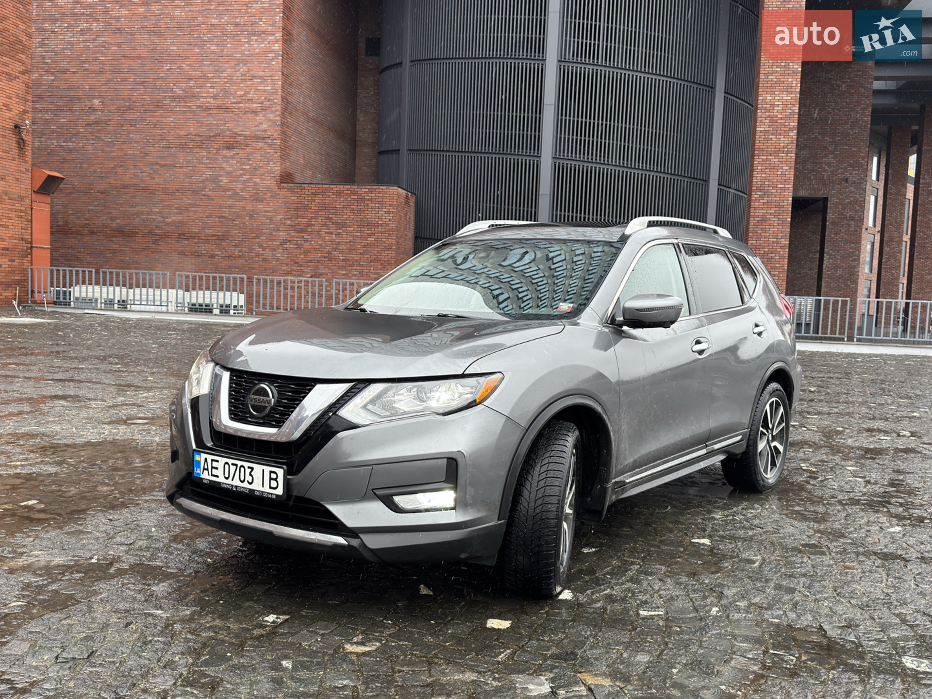 2018 Nissan Rogue - фото 1