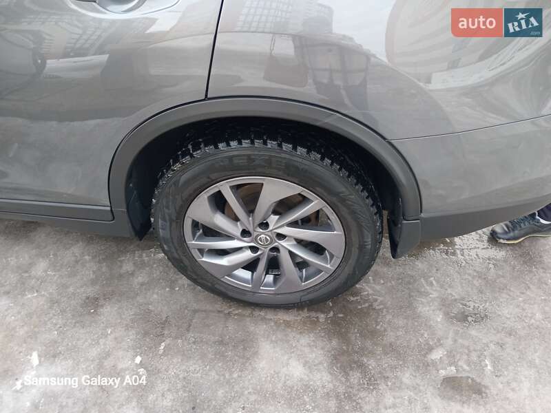 Внедорожник / Кроссовер Nissan Rogue 2016 в Ивано-Франковске